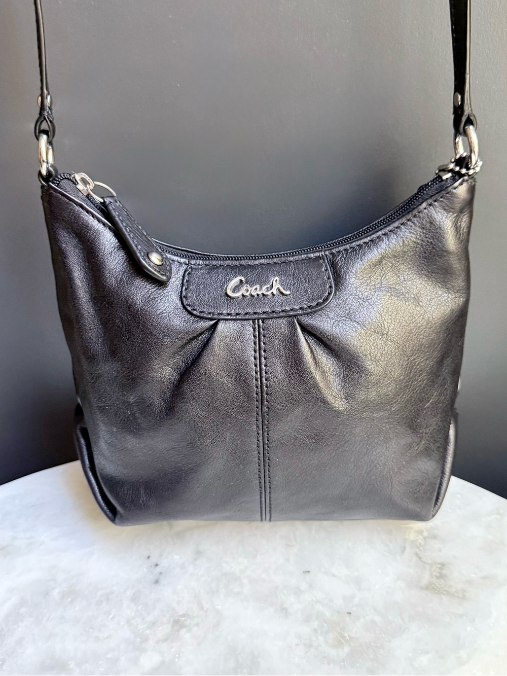 Coach Ashley Black Leather
Swingpack Crossbody Bag 🖤💜